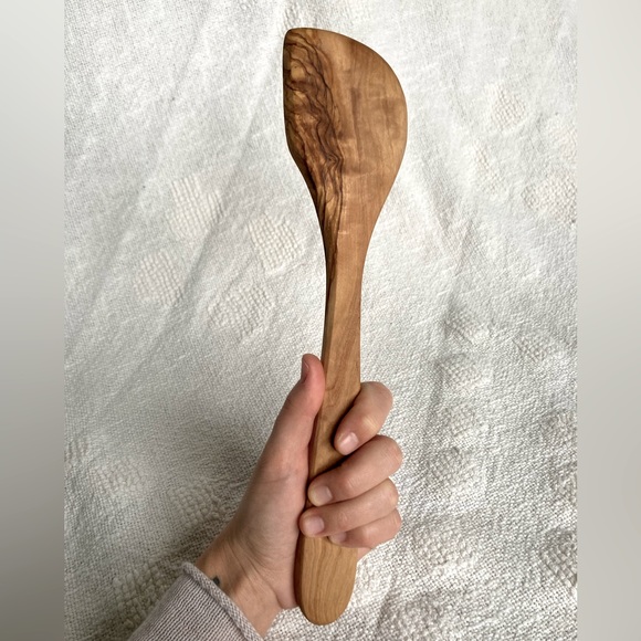 New handcrafted wooden pointed stirring spoon - Picture 4 of 6